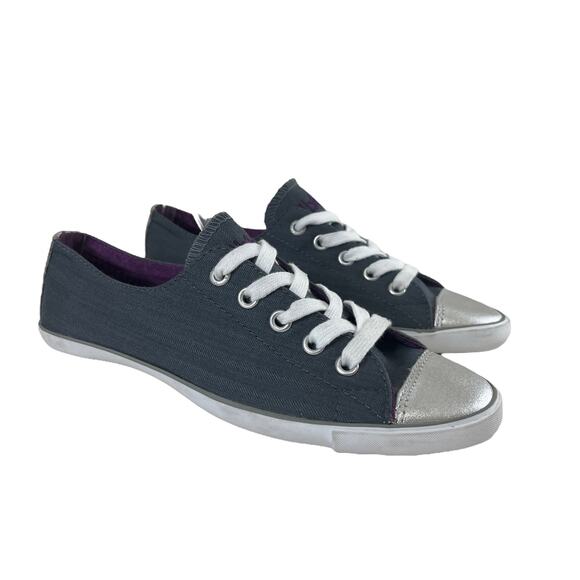 Converse Dainty Low Top Sneaker Women's Size 5 All Star Lace Up Shoe Gray Silver - Picture 1 of 10